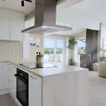 Modern With Incredible Panoramic Views 特罗姆瑟