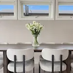 Modern With Incredible Panoramic Views 特罗姆瑟