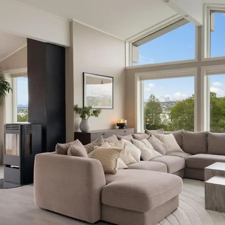 Modern With Incredible Panoramic Views *