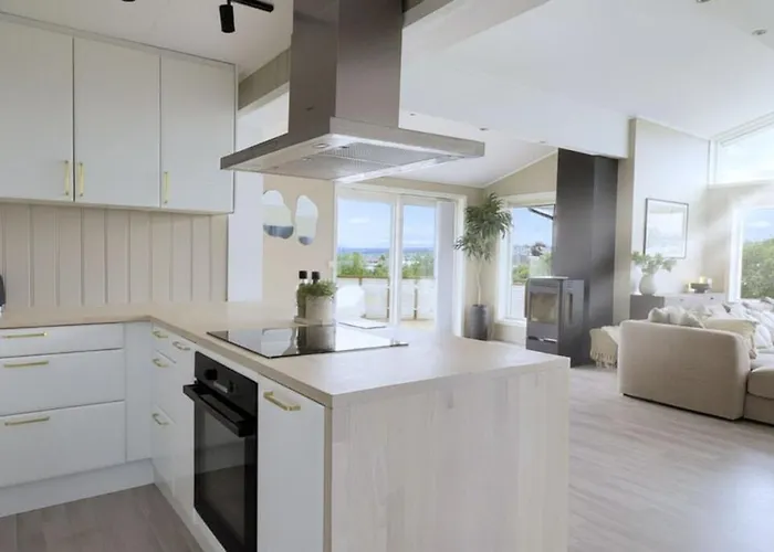 Modern With Incredible Panoramic Views Tromso