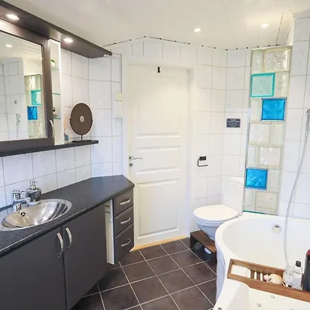 Modern With Incredible Panoramic Views Appartement *