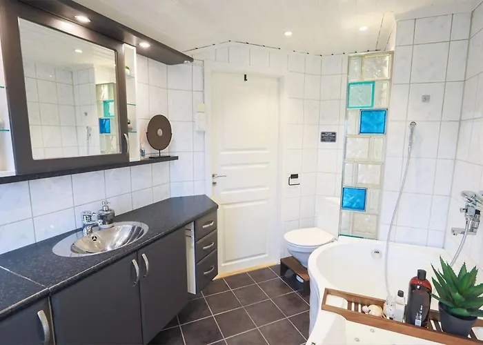 Modern With Incredible Panoramic Views Appartement *