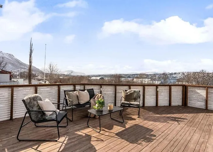 Modern With Incredible Panoramic Views Appartement