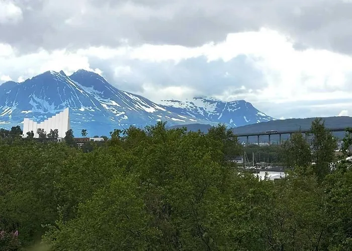 Modern With Incredible Panoramic Views Appartement Tromsø